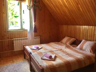 Гостевой дом Guest House Dzakovic Stana Жабляк Двухместный номер с 2 отдельными кроватями и собственной ванной комнатой за пределами номера-2